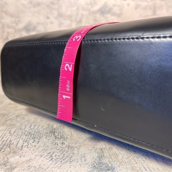 Frederic Paris Made in France, White and Black Leather tote bag - Picture 14 of 15